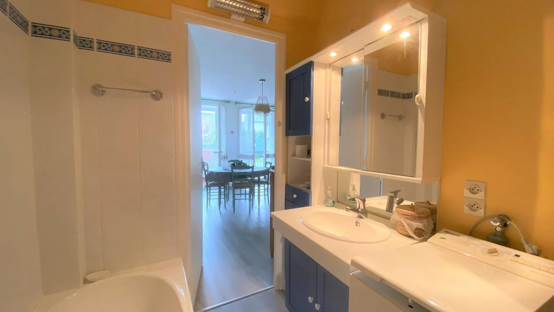 Appartement 2 Pieces Proche Thalasso Роскоф 0*,  Франция